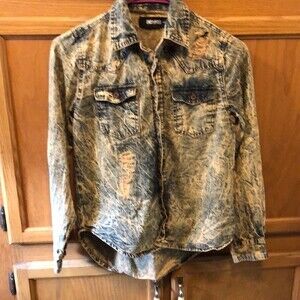 Encrypted long sleeve lightweight denim button down size 10/12